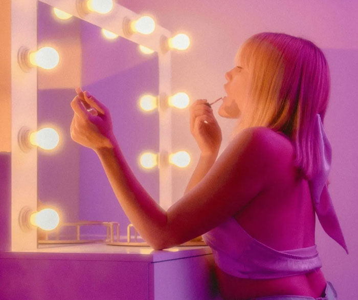 How E-Tailer ECosmetics Is Making Luxury Beauty Shopping Work Online